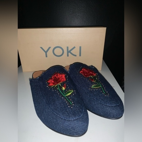 NWT And in box Yoki denim mule flats‎ with rosé embroidery size 7.5 - Picture 1 of 7